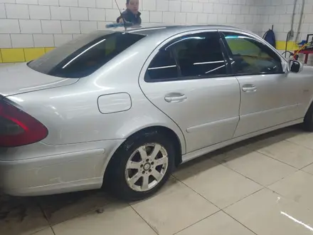 Mercedes-Benz E 200 2008 года за 5 000 000 тг. в Астана – фото 6