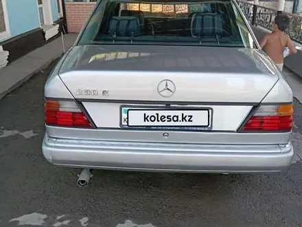 Mercedes-Benz E 230 1991 года за 1 850 000 тг. в Алматы – фото 7