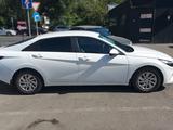 Hyundai Elantra 2023 года за 8 100 000 тг. в Уральск – фото 3
