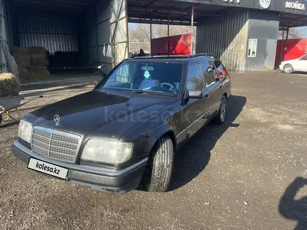 Mercedes-Benz E 220 1994 года за 1 799 000 тг. в Алматы – фото 3