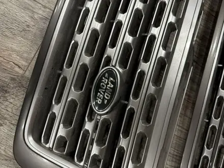 Решетка радиатора Land Rover Range Rover L405 за 35 000 тг. в Талдыкорган – фото 3