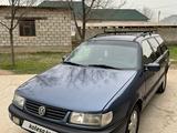 Volkswagen Passat 1994 годаfor2 500 000 тг. в Астана