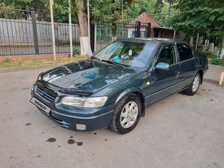 Toyota Camry 1998 года за 3 900 000 тг. в Алматы