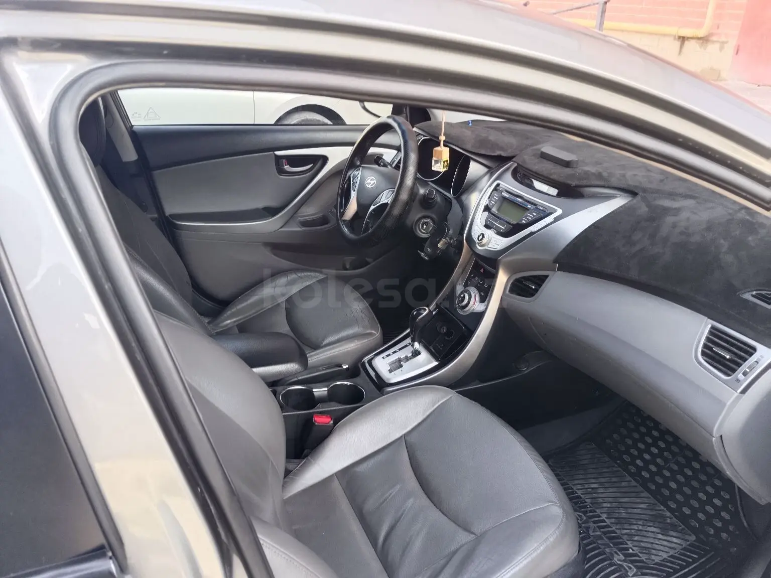 Hyundai Elantra, 2012