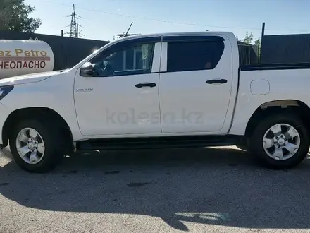 Toyota Hilux 2018 года за 16 000 000 тг. в Шымкент – фото 4