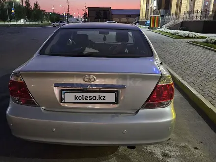 Toyota Camry 2005 года за 5 900 000 тг. в Актобе – фото 11