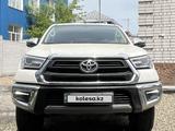 Toyota Hilux 2022 года за 25 000 000 тг. в Семей – фото 2