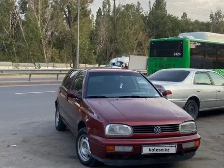 Volkswagen Golf 1993 года за 1 100 000 тг. в Алматы