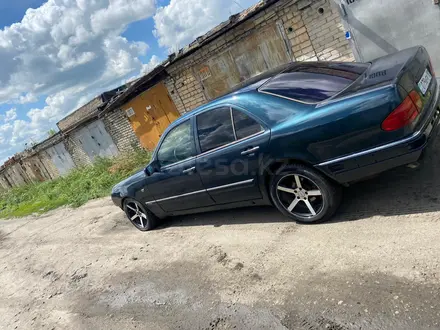 Mercedes-Benz E 230 1996 года за 1 800 000 тг. в Костанай