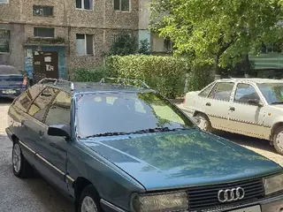 Audi 100