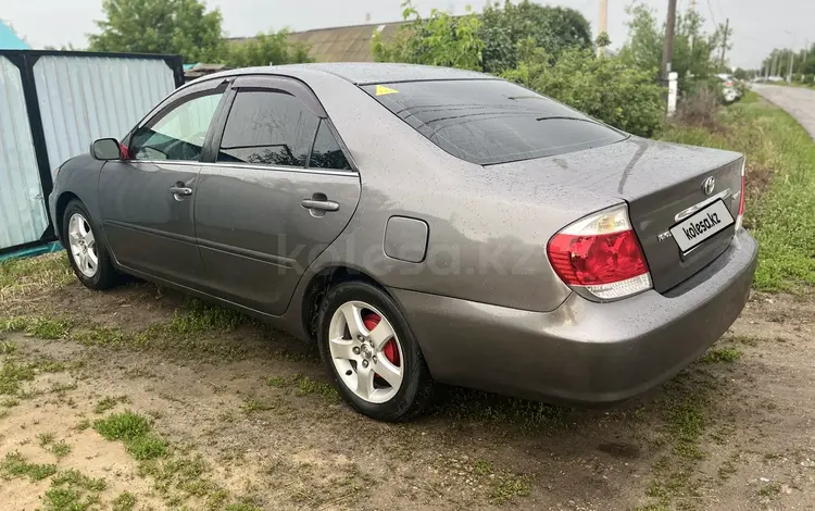 Toyota Camry 2005 года за 4 900 000 тг. в Актобе