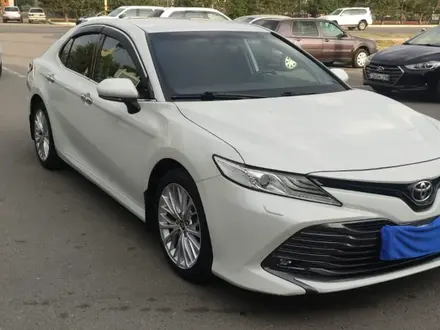 Toyota Camry 2019 года за 14 000 000 тг. в Тараз – фото 3