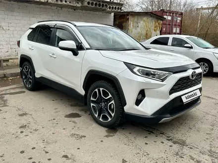 Toyota RAV4 2020 года за 16 900 000 тг. в Павлодар