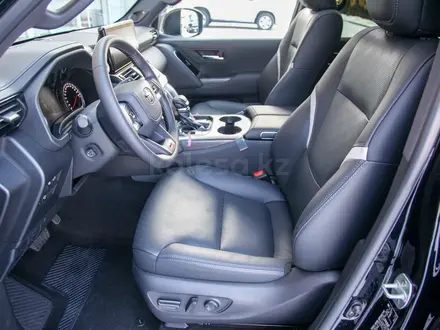 Toyota Land Cruiser 2024 года за 54 500 000 тг. в Алматы – фото 10