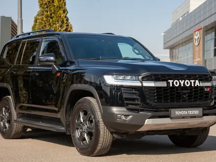 Toyota Land Cruiser 2024 года за 54 500 000 тг. в Алматы – фото 9