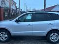 Hyundai Santa Fe 2011 года за 6 500 000 тг. в Уральск – фото 3