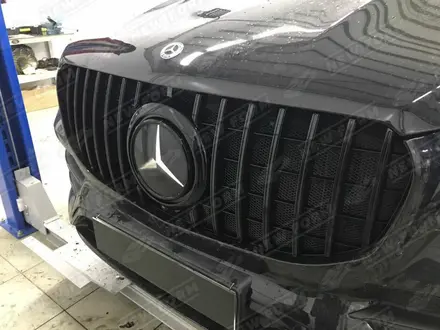 Решетка решётка радиатора Мерседес GLS X167 AMG за 155 000 тг. в Астана – фото 3