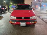 Volkswagen Golf 1995 годаүшін2 000 000 тг. в Алматы