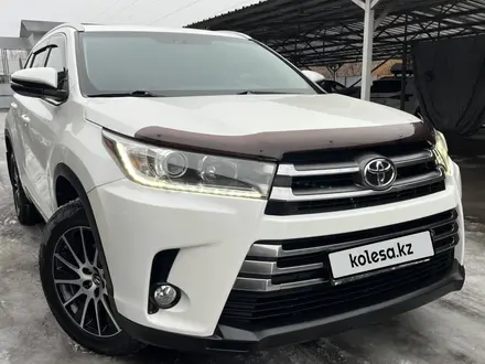 Toyota Highlander 2018 года за 20 500 000 тг. в Алматы – фото 2