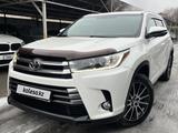 Toyota Highlander 2018 года за 20 500 000 тг. в Алматы