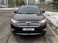 Toyota Highlander 2013 годаfor14 000 000 тг. в Алматы