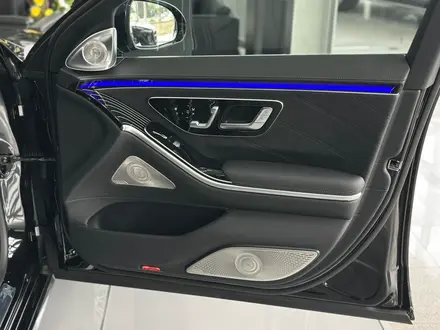 Mercedes-Maybach S 580 4MATIC 2025 года за 148 925 000 тг. в Алматы – фото 4