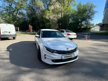 Kia Optima 2017 года за 9 300 000 тг. в Алматы – фото 4