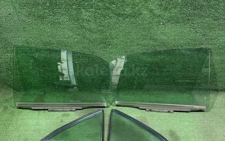 Стекло на дверь для Toyota Camry 40 за 10 000 тг. в Алматы