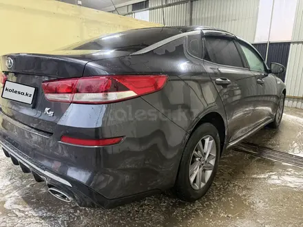 Kia K5 2019 года за 6 900 000 тг. в Алматы – фото 4