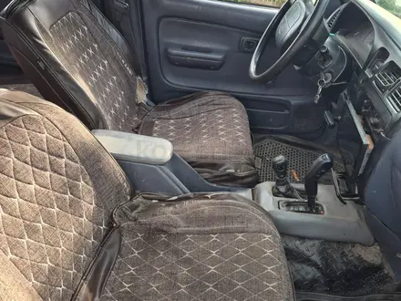 Toyota Hilux 1997 года за 3 500 000 тг. в Сарыозек – фото 4