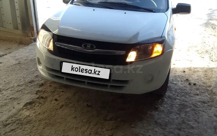 ВАЗ (Lada) Granta 2190 2013 годаfor2 500 000 тг. в Атырау