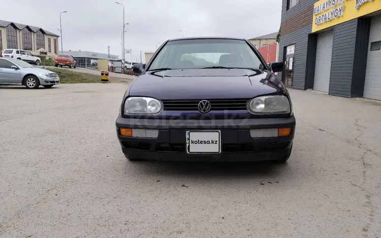 Volkswagen Golf 1995 годаүшін2 850 000 тг. в Актобе