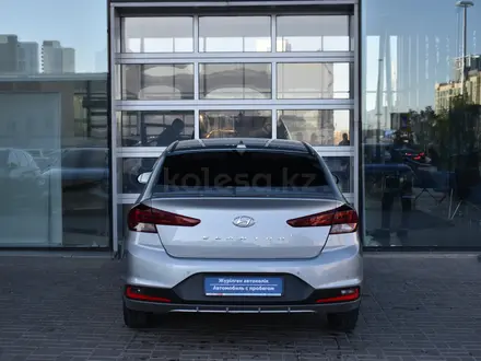 Hyundai Elantra 2020 года за 7 990 000 тг. в Астана – фото 4