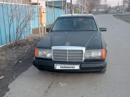 Mercedes-Benz E 200 1991 года за 1 500 000 тг. в Талдыкорган – фото 2
