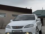 Daewoo Gentra 2014 года за 4 200 000 тг. в Шымкент – фото 2