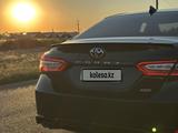 Toyota Camry 2019 года за 10 500 000 тг. в Уральск – фото 5