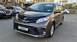 Toyota Sienna 2018 года за 16 500 000 тг. в Астана