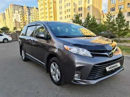 Toyota Sienna 2018 года за 16 500 000 тг. в Астана – фото 3