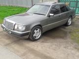 Mercedes-Benz E 260 1991 года за 2 100 000 тг. в Алматы – фото 2