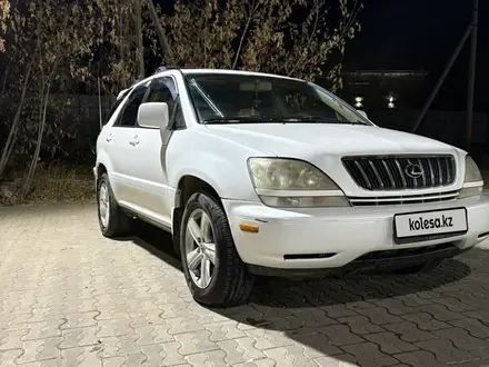Lexus RX 300 2002 года за 5 700 000 тг. в Актобе – фото 2
