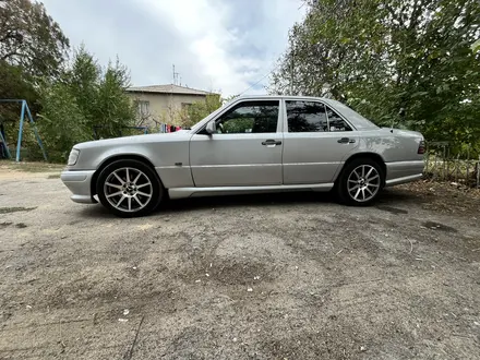 Mercedes-Benz E 320 1994 года за 3 300 000 тг. в Тараз – фото 9