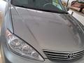 Toyota Camry 2005 года за 4 800 000 тг. в Жанаозен – фото 2