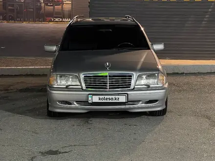 Mercedes-Benz C 230 1998 года за 3 300 000 тг. в Шымкент