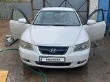 Hyundai Sonata 2007 года за 2 999 999 тг. в Актобе – фото 2