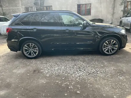 BMW X5 2016 года за 28 000 000 тг. в Алматы – фото 17
