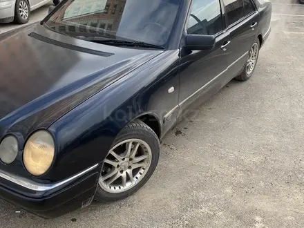 Mercedes-Benz E 280 1997 года за 3 000 000 тг. в Шымкент