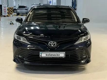 Toyota Camry 2018 года за 11 700 000 тг. в Астана – фото 16