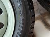 Зимний шина с дисками почти новые за 100 000 тг. в Сарыагаш – фото 2