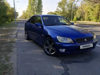 Lexus IS 200