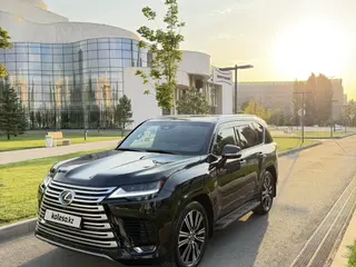 Lexus LX 600